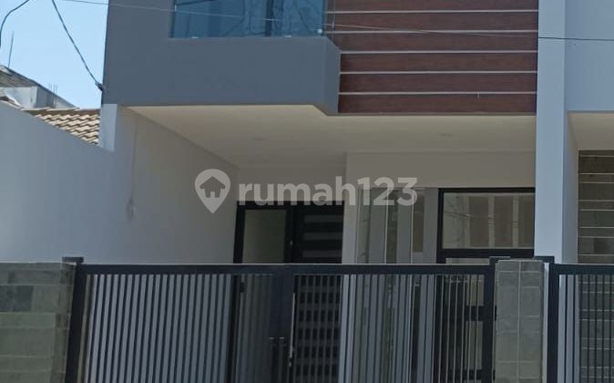 Dijual Rumah Baru Gress Sisa 1 Unit di Klampis Semolo Barat Surabaya