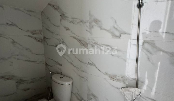 New House for Sale, Only 1 Unit Left in Klampis Semolo Barat, Surabaya 2