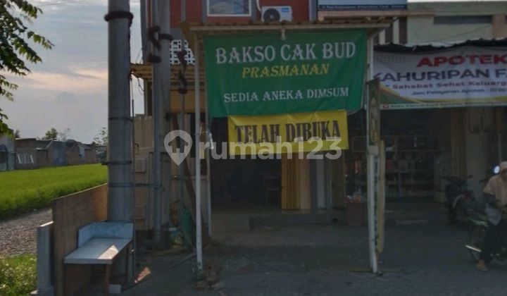 Lowest Price For Sale, 3-Story Shop House Ready to Use in Candi, Sidoarjo 1