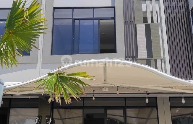 For Rent: New Beverly Shop House Ready for Use in Pakuwon City 1