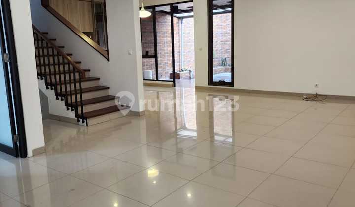 Dijual Murah Di Cluster Palmyra Alam Sutera, Semifurnish SHM 2