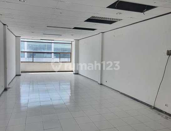 Tangcity Shophouse in Tangerang 3 Floors Neat 2