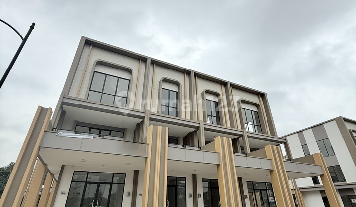 Ruko Huk 3 Lantai di Il Lago Grande Hadap Jalan di Gading Serpong Ruko Huk 3 Lantai di Il Lago Grande Hadap Jalan di Gading Serpong