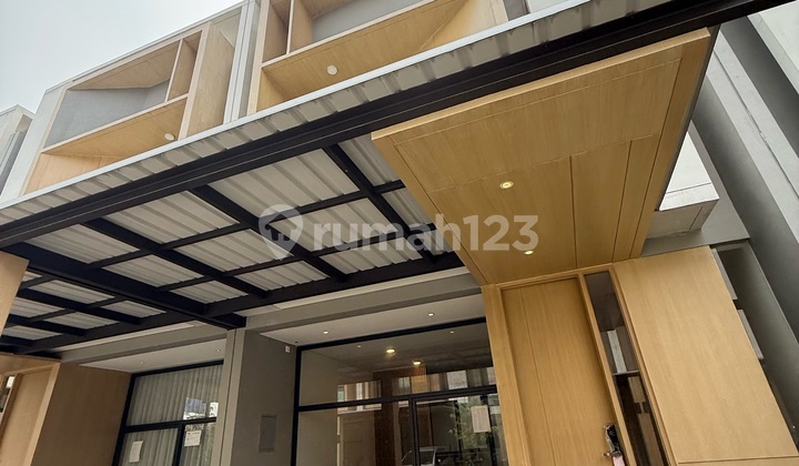 Rumah 2 Lantai Fullfurnish Baru di Tanakayu Svasti Bsd City
