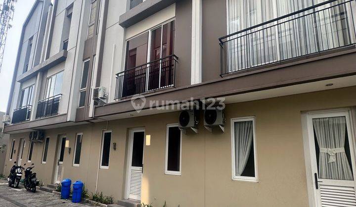 Zena Co Living 3 Lantai Sudah Renovasi Semi Furnished Di Zena Co-Living Mozia Bsd, Bsd City 1