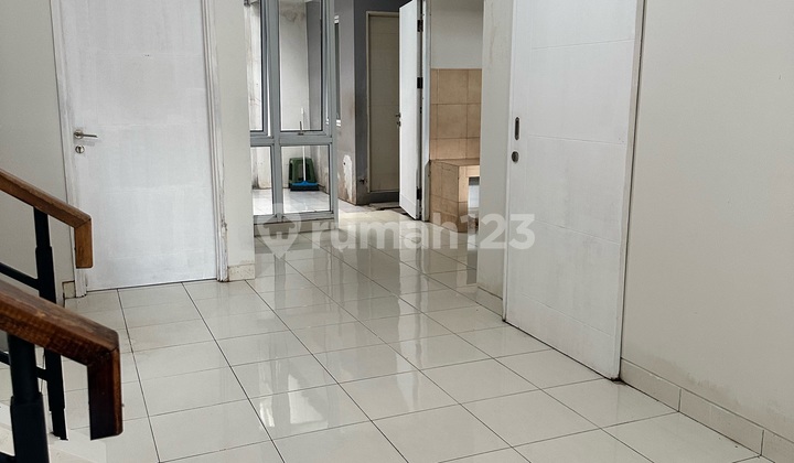 Rumah Azalea Unfurnished di Cluster Azalea Gading Serpong, Gading Serpong SHM - SHM