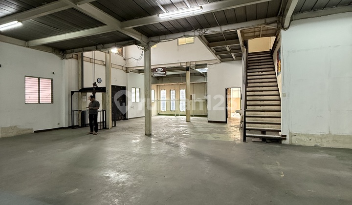 2-Story Warehouse in DKI Plot, Meruya, West Jakarta – City Center Close to Toll Access