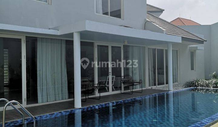 Disewa Rumah Graha Family Furnished Siap Huni Lengkap Dengan Pool 1
