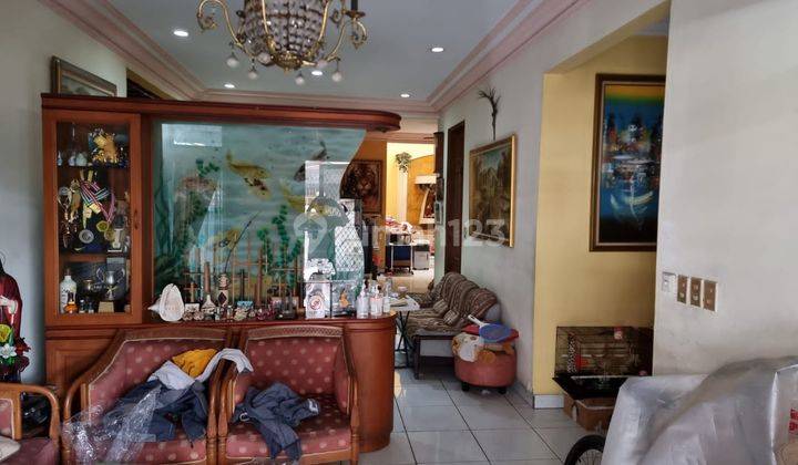 Rumah 2 Lantai Bagus di Jl. Kartini, Jakarta Pusat 4