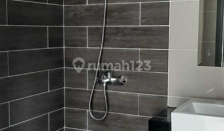 Disewakan!! Rumah 2Lt Cluster Baroni di Gading Serpong 2