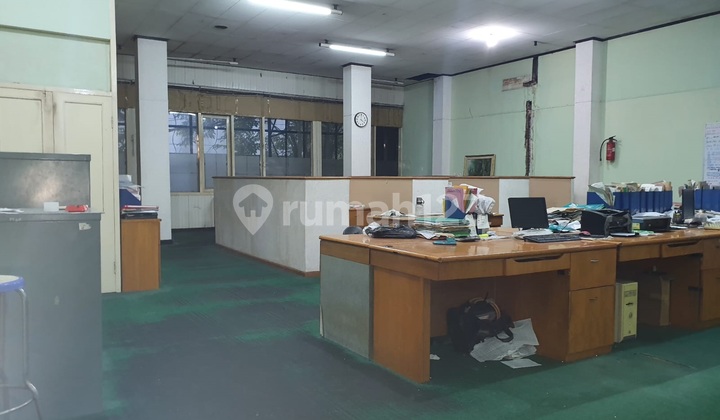 Ready-to-Use Strategic Commercial Area Ruko on Jl. Bibis, North Surabaya 2