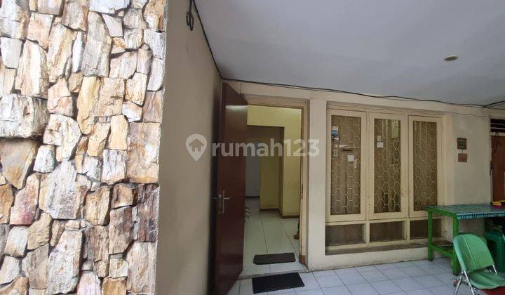 Rumah Komersial Strategis Siap Huni Di Jl. Doho Tengah Kota Surabaya 2