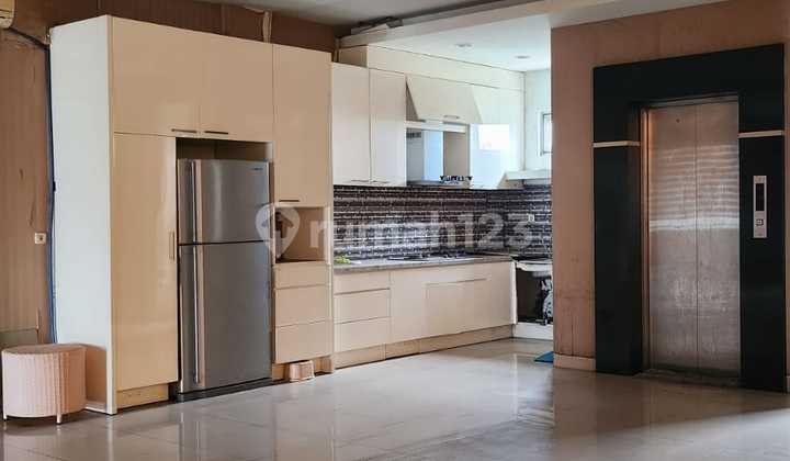 Ruko Office Park 2 for Use in West Surabaya 2