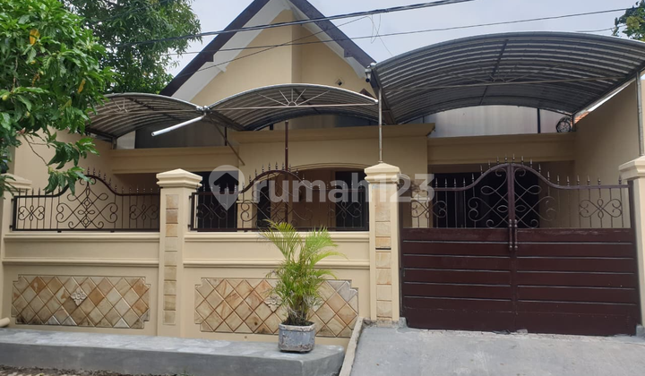 Just Renovated City Center House in Ngagel Jaya Selatan