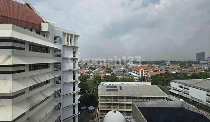 The Square Apartment 2