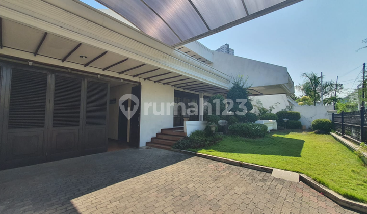 Rumah Classic Terawat Pakis Argosari Surabaya Barat