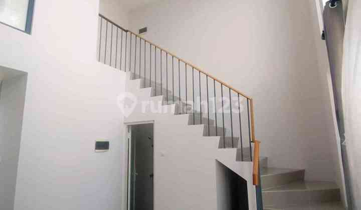 Royal Residence House - Menganti