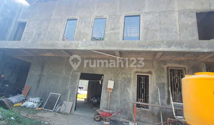 Kris Kencana Commercial Building