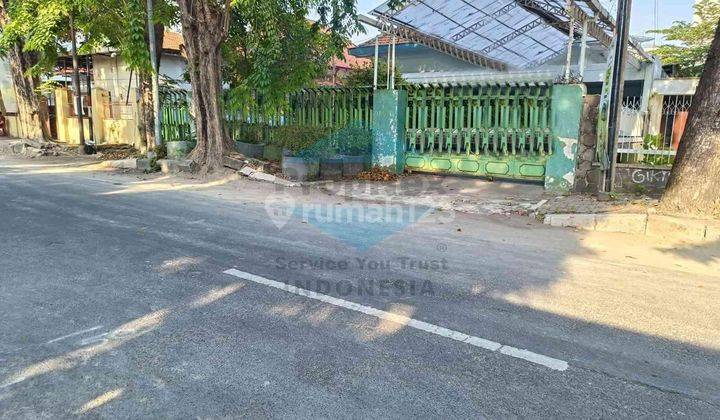 Rumah Tengah Kota Cocok Untuk Usaha Strategis Di Jl. Slamet Surabaya Pusat 1