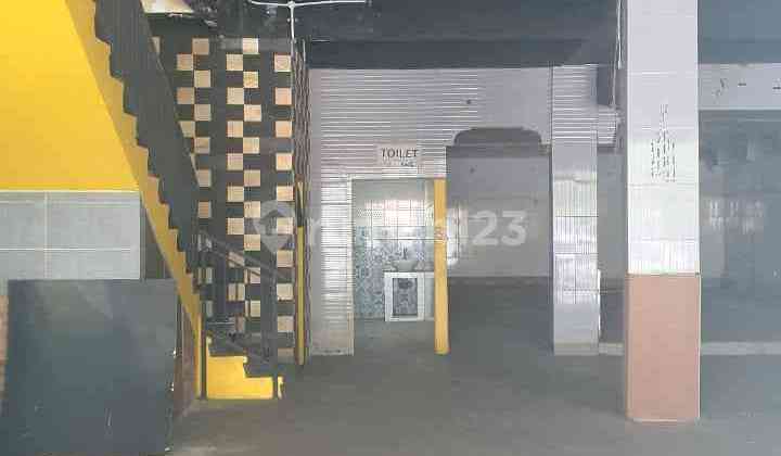 Ready-to-Use Shop House on Mayjen Sungkono Street 1