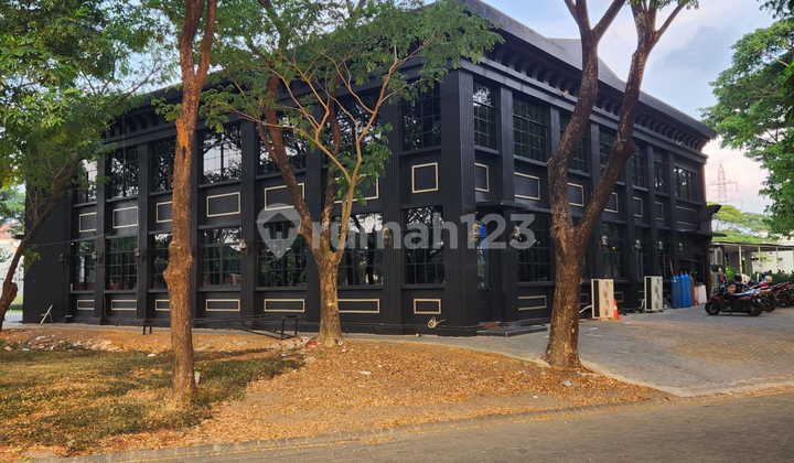 Classic Modern Resto Lounge Bukit Telaga Golf Surabaya Barat 1