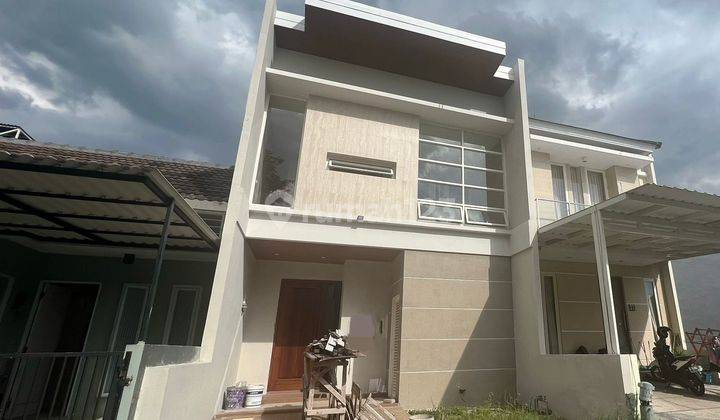 Dijual Baru Gress Rumah di Bukit Palma, Surabaya 2