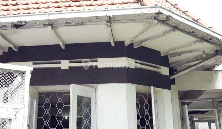 Dijual Rumah Tengah Kota di Wr Supratman, Surabaya 1