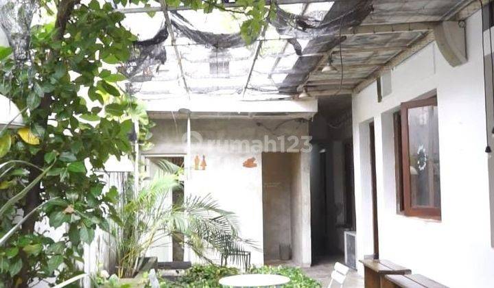 Dijual Rumah Tengah Kota di Jl. M.h Thamrin, Surabaya 2