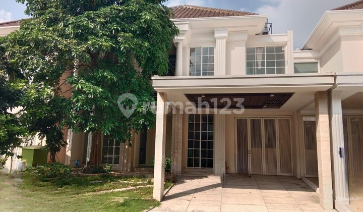 Rumah Minimalis Kolam Renang di Pakuwon Indah, Surabaya (BB) 1