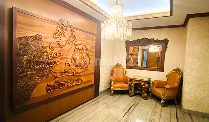 Rumah 2 Lantai Semi Furnished SHM Di jakarta Selatan