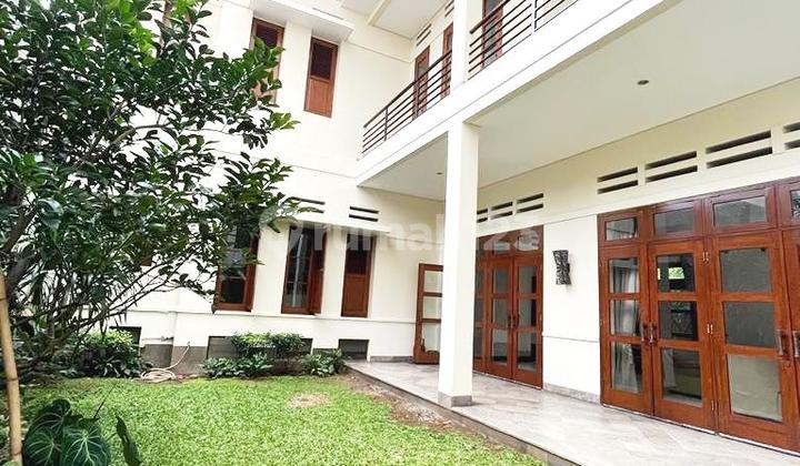 Siap Huni. Jarang Ada, Foto Sesuai Fakta. Bangunan Split Level. Bergaya Eklektik. Mewah dan Kokoh. 2