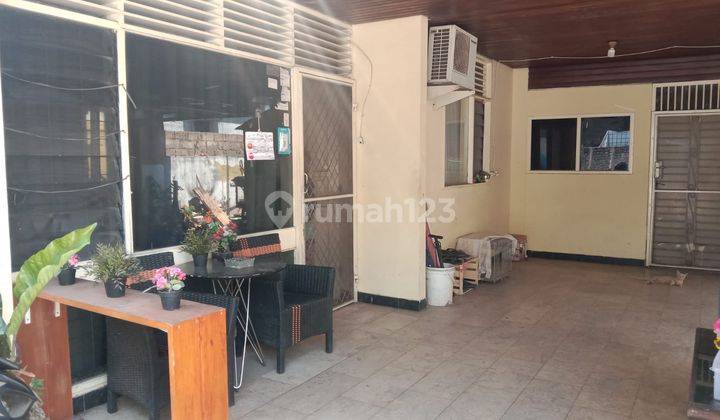 Rumah lama pinggir jalan Cirendeu Raya 2