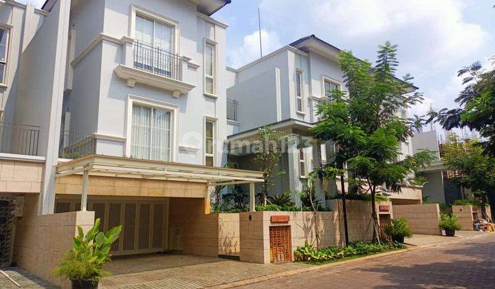 Townhouse 3lt di Lebak Bulus Dengan Private Lift  2