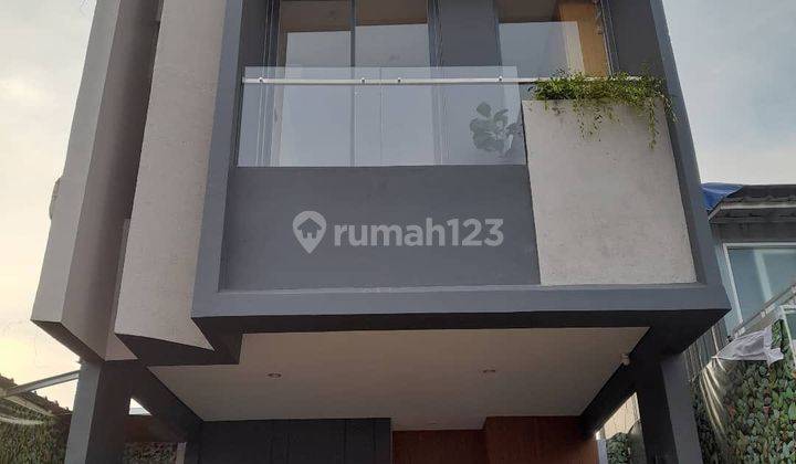 Rumah Modern Minimalis 4 Lantai di Permata Hijau Kebayoran 2