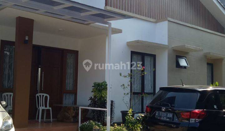 Rumah Asri di Cluster Cirendeu 2