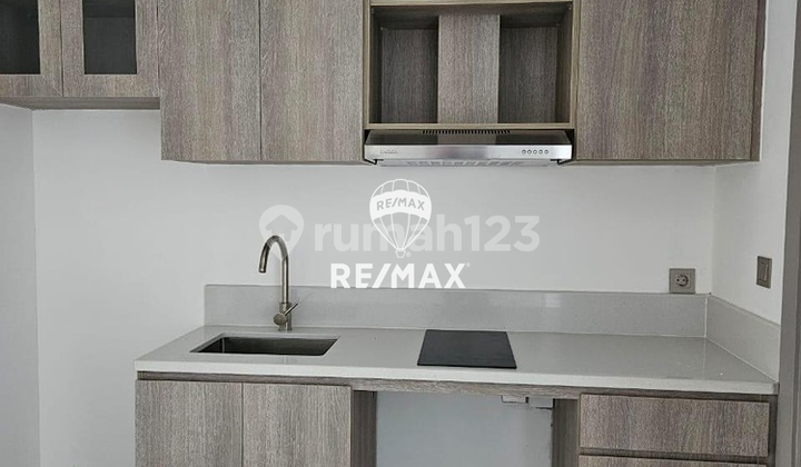 Good Semi-Furnished Fatmawati City Tower Corona Parc Suite Apartment in South Jakarta for Sale Good Semi-Furnished Fatmawati City Tower Corona Parc Suite Apartment in South Jakarta for Sale