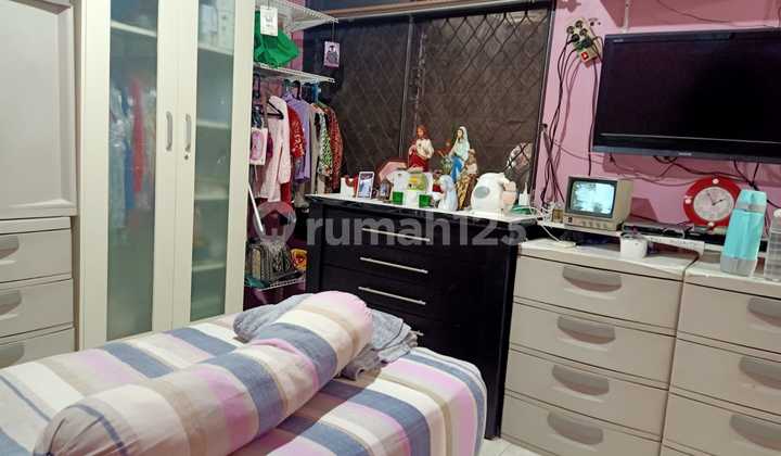 Coconut Business House near Kelapa Gading Mall Jakarta