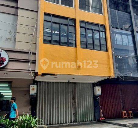 Ruko strategis di jalan utama  Bulevar raya Kelapa Gading Jakarta 1