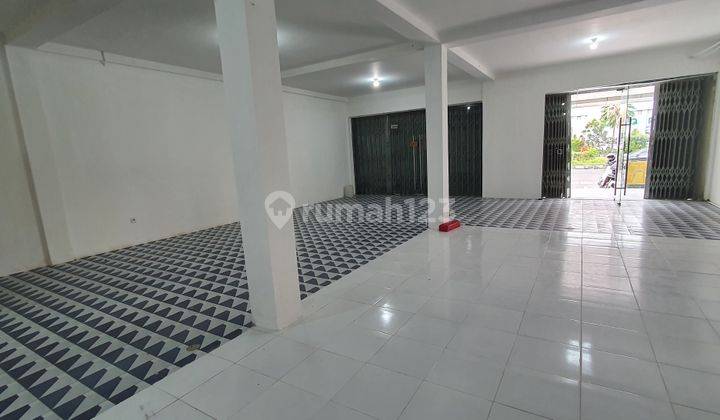 Ruko gandeng jarang ada depan Mall Kelapa Gading Jakarta