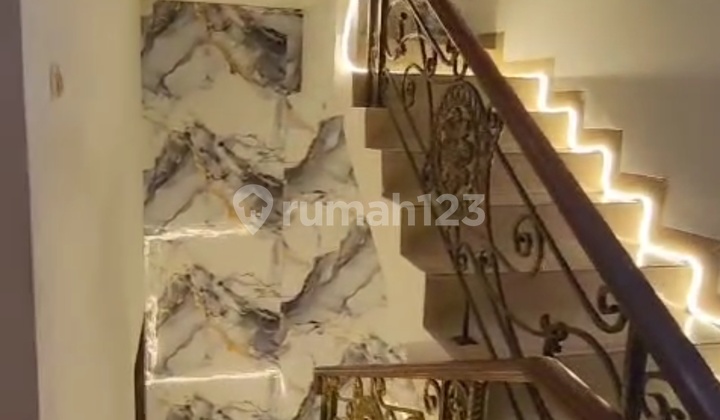 Rumah Bagus Siap Huni Furnished Di Pegangsaan Jakarta Utara 2