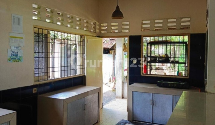 Rare House for Quick Sale in Pertanian Raya, Jakarta 2