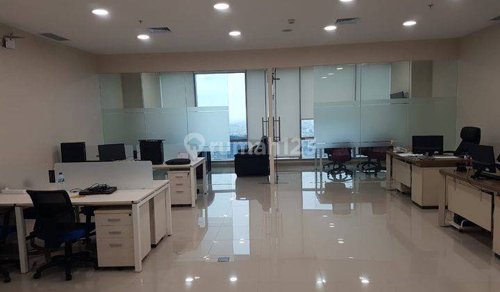 Ruang usaha Soho Capital Central Park , Size 139 Sqm