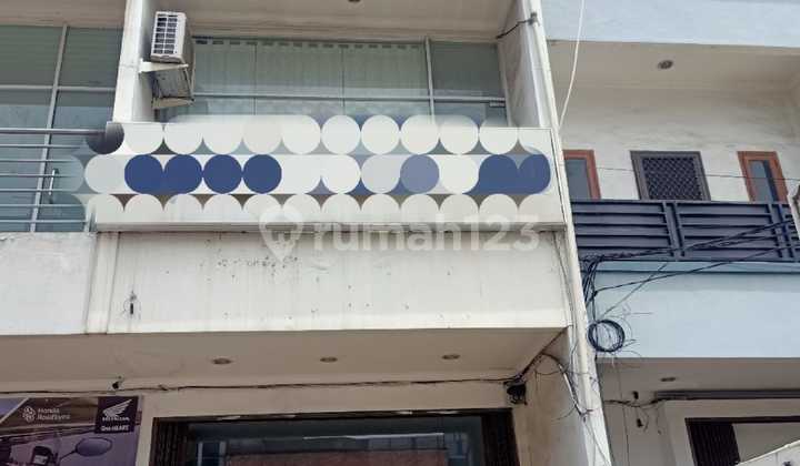 Dijual Ruko 4,5 lantai di pinggir raya utama jalan Tanjung Duren Raya , Jakarta Barat