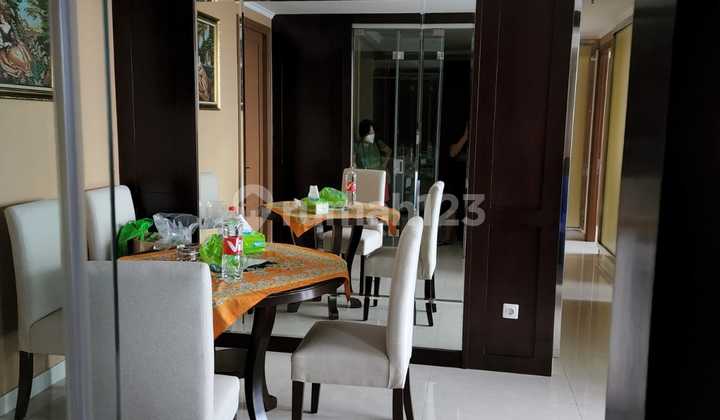 Taman Anggrek Residence  3 BR+1 Tower Beech, Private Lift, Furnished, Sertifikat, Nego