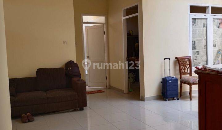 Disewakan Rumah Di Sektor 9 Bintaro Semi Furnished 2