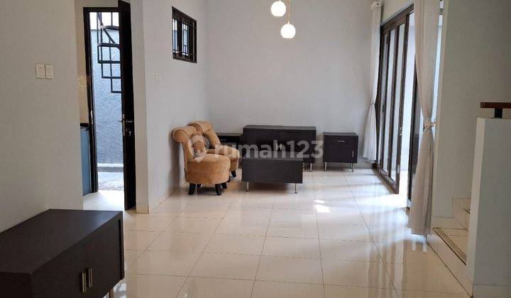 Dijual Rumah Di Sektor 9 Semi Furnished Siap Huni 2