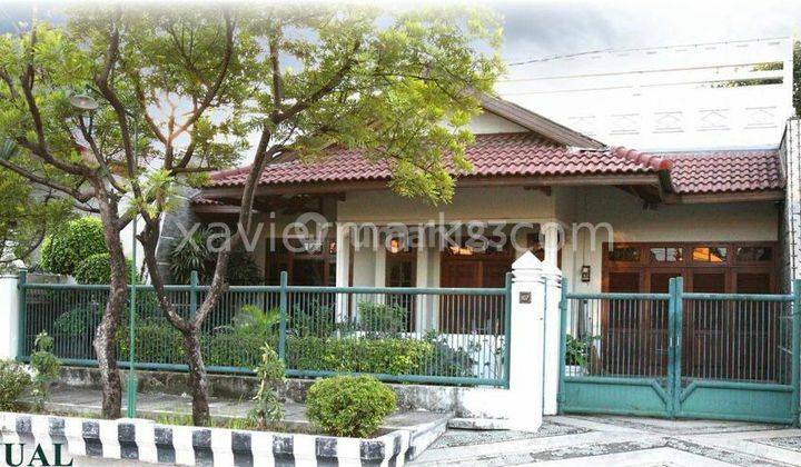 Rumah Tanah Luas Ex Studio Photo 1