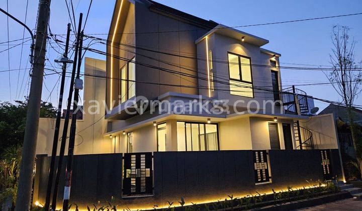 Rumah Hook Di Babatan Pantai Lokasi Premium  2