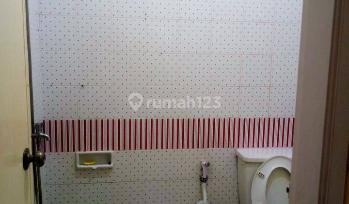 Disewakan Rumah Rapi Dan Siap Huni di Griya Loka 1.5 Ext Dv 9