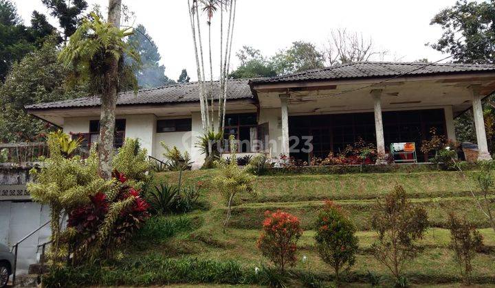 Dijual Villa di Mega Mendung Puncak Bogor, Jawa Barat Ev 1